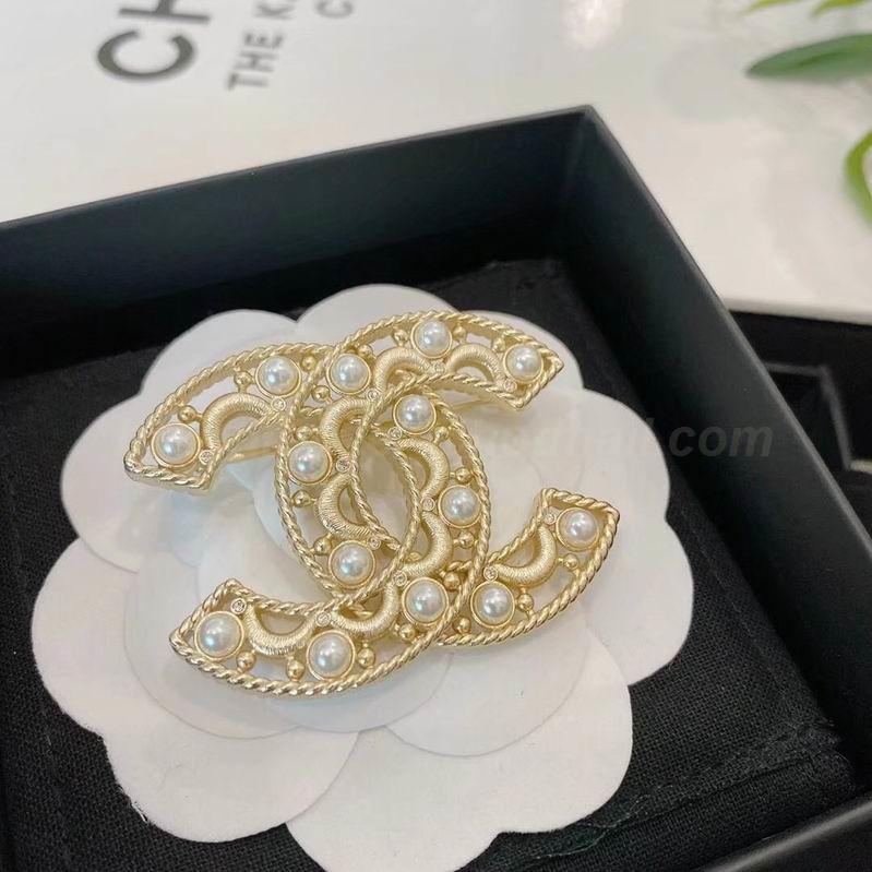 Chanel Brooch 45